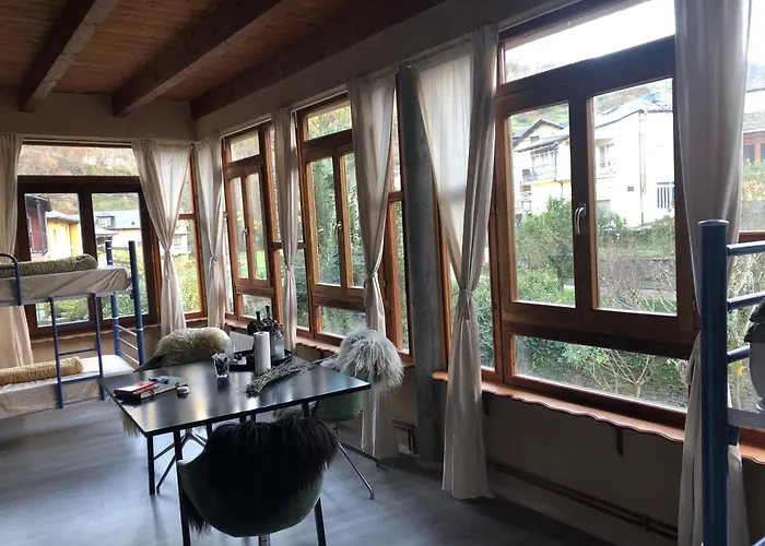 Vandrarhem Casa Cantadora *